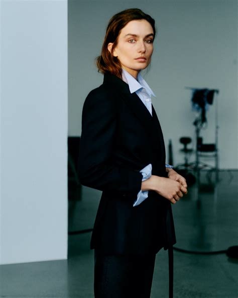 Andreea Diaconu .